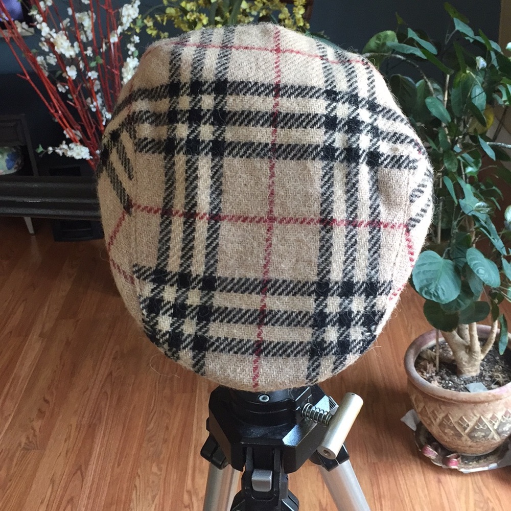 Burberry hat